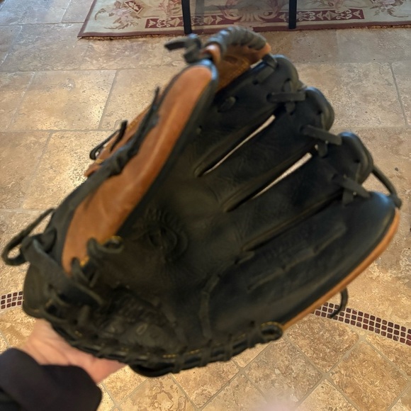Rawlings D1200BC Premium and 12 Inch Black Brown Leather Baseball Glove RHT - Picture 5 of 10
